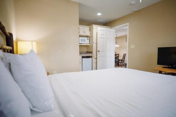 Holiday Inn Club Vacations Hill Country Resort at Canyon Lake image 14